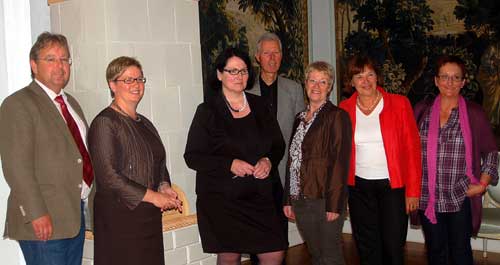 Lars Winter, Regina Poersch (MdL), Frau Dr. Moser, Herr Ewers, Petra Merkel (MdB), Bettina Hagedorn (MdB) und Elfi Welack vom SPD Ortsverein Eutin