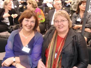 <em>Bettina Hagedorn und Sigrid Tenor-Alschausky</em>