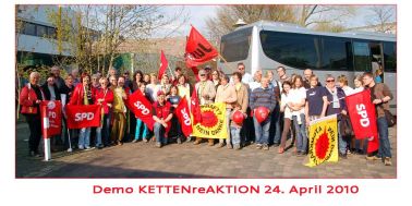 Menschenkette Bus 24.04.2010